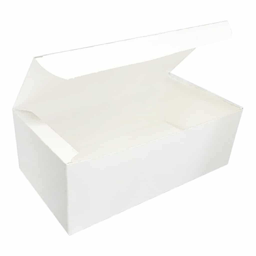 Büyük boy nugget kutusu 22x12x8 cm ebatta, 100 adetli pakette, ürün düz beyaz renktedir ve gıdayla temasa uygun kartondan üretilmiştir.