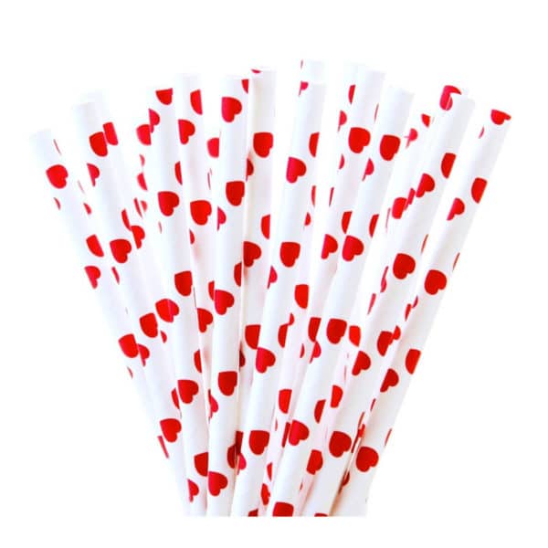 Kağıt pipet 6 mm çapında ve 195 mm uzunluğunda, 25 adetli pakette ve beyaz zemin üzerine kırmızı kalp desenli.
